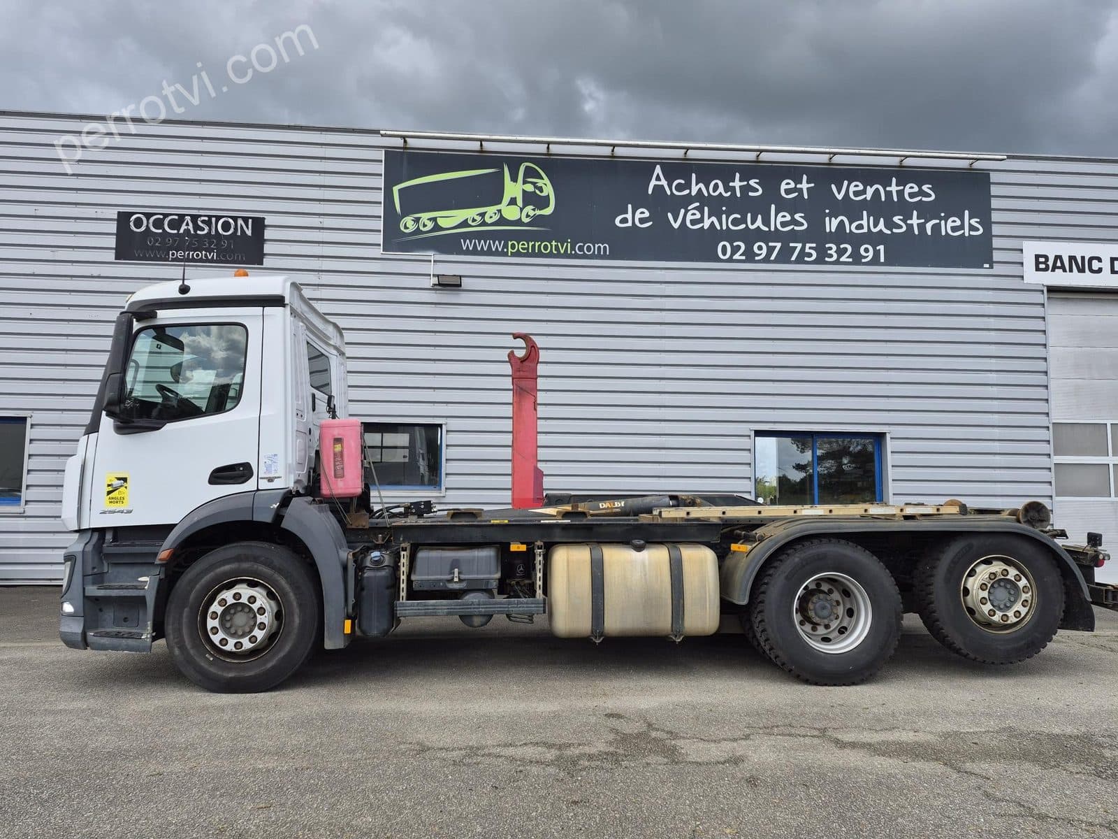 MERCEDES-BENZ ANTOS 2543 6X2