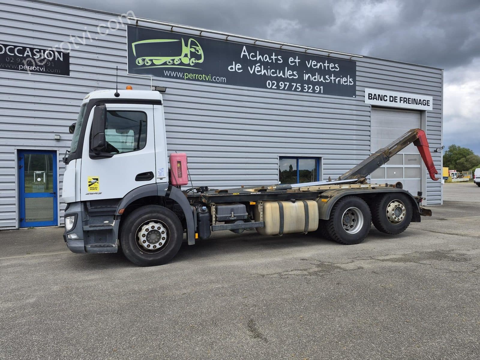 MERCEDES-BENZ ANTOS 2543 6X2