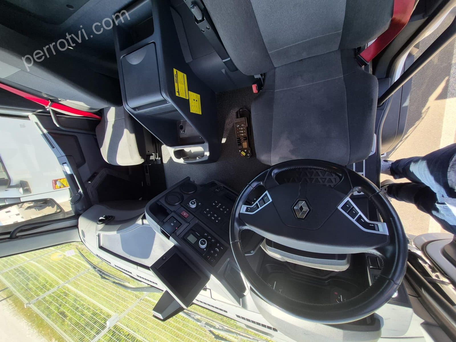 RENAULT C 480 6X2 13L
