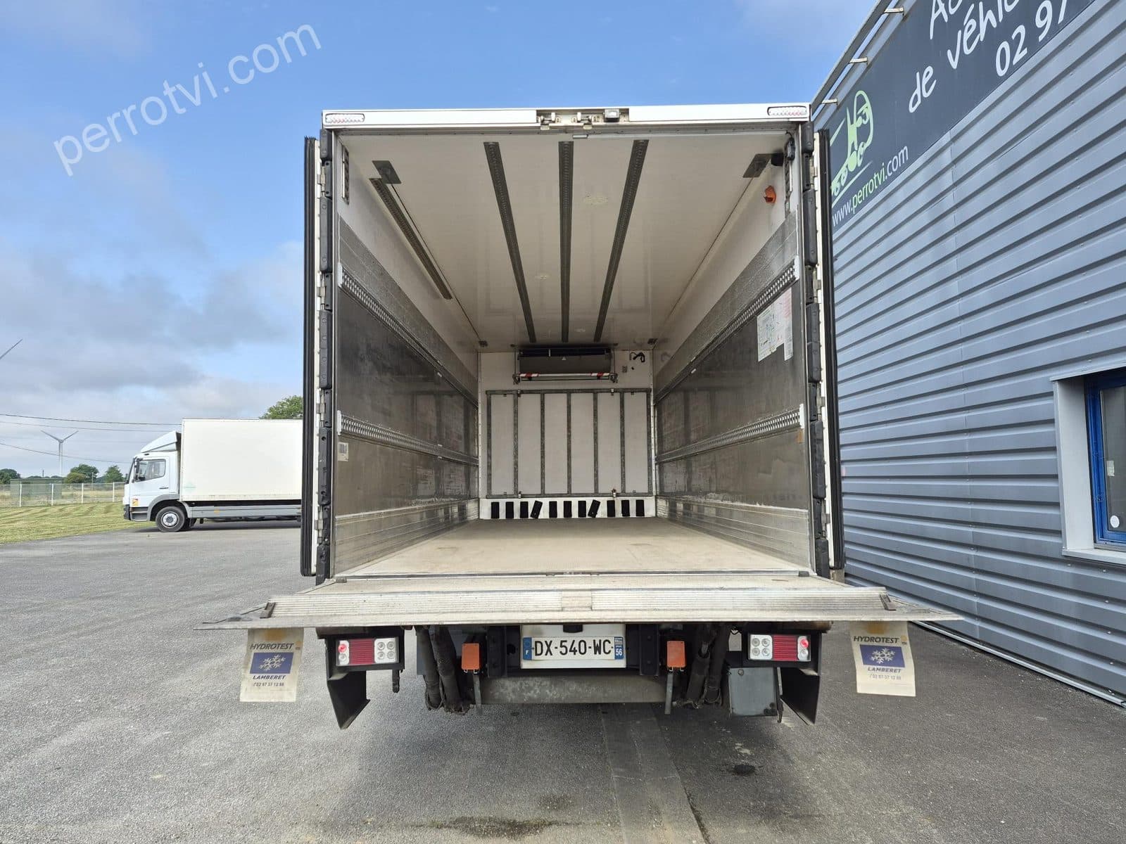 RENAULT D 240 14T
