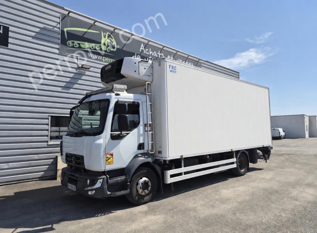 RENAULT D 240 14T 2015