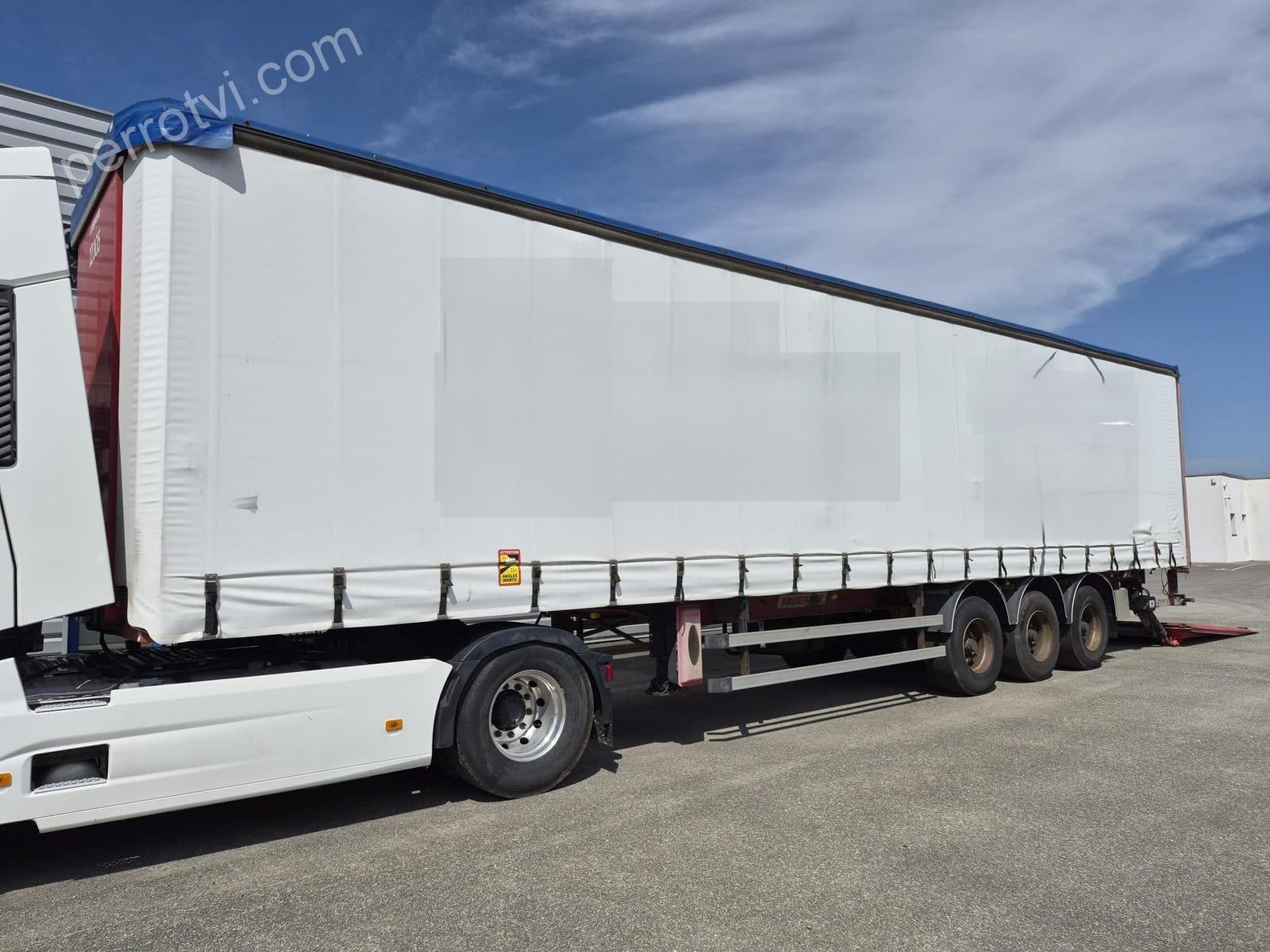 FRUEHAUF SEMI BACHE + HAYON