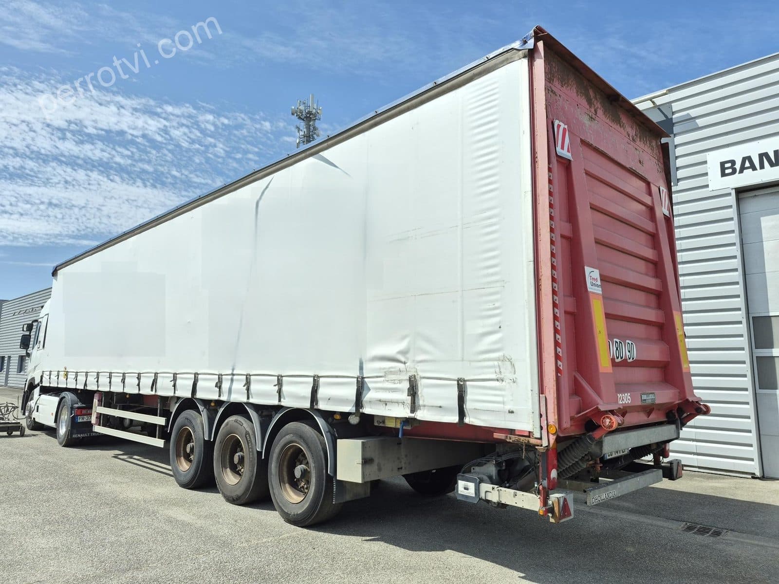 FRUEHAUF SEMI BACHE + HAYON