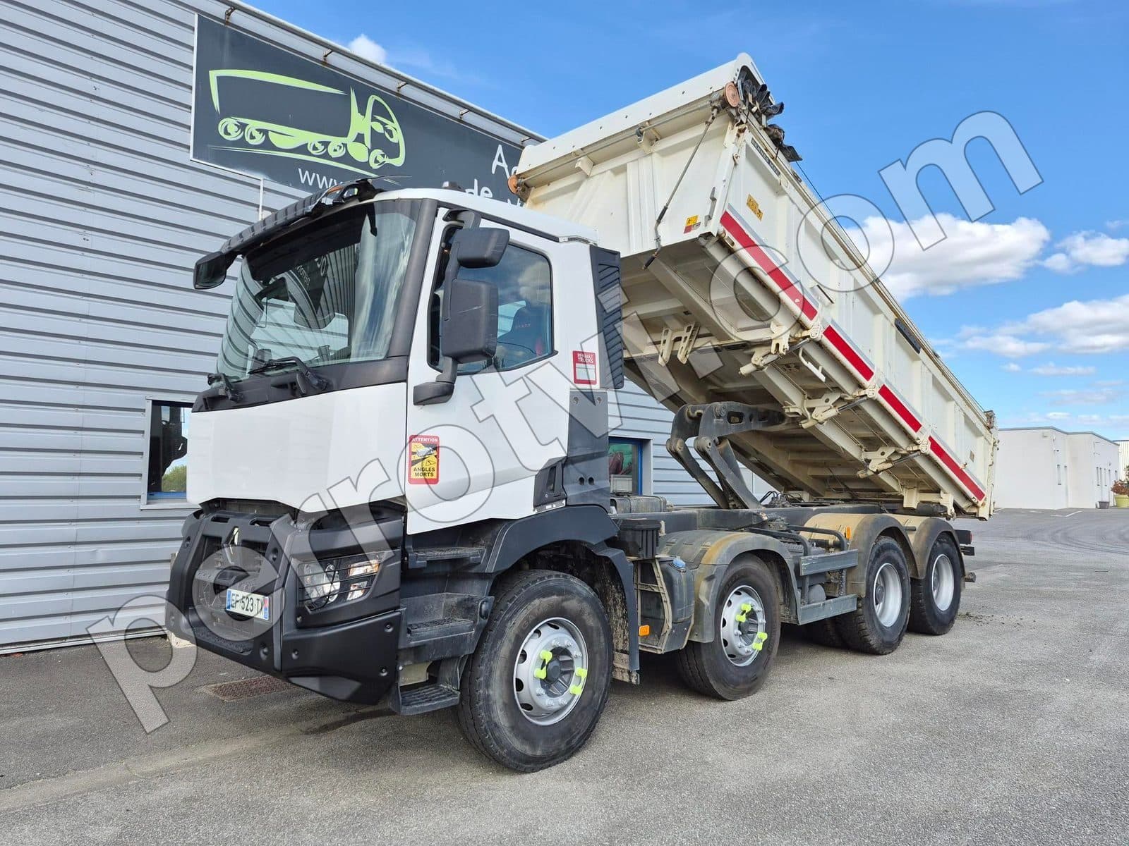 RENAULT C440 8X4 13L d'occasion — PERROT V.I. (Buléon, Morbihan)