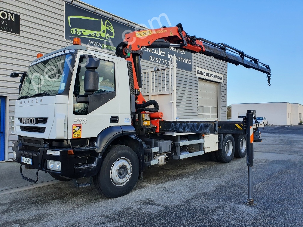 porteur IVECO TRAKKER 360  6X4