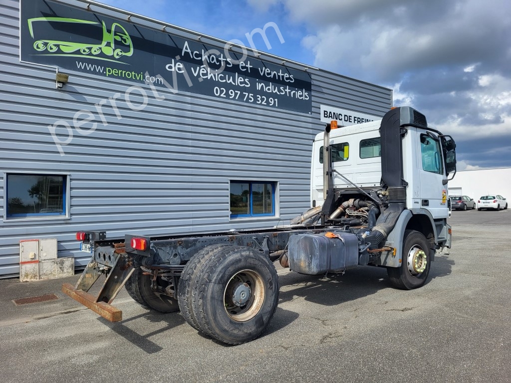 RENAULT 1832 KN photo 4