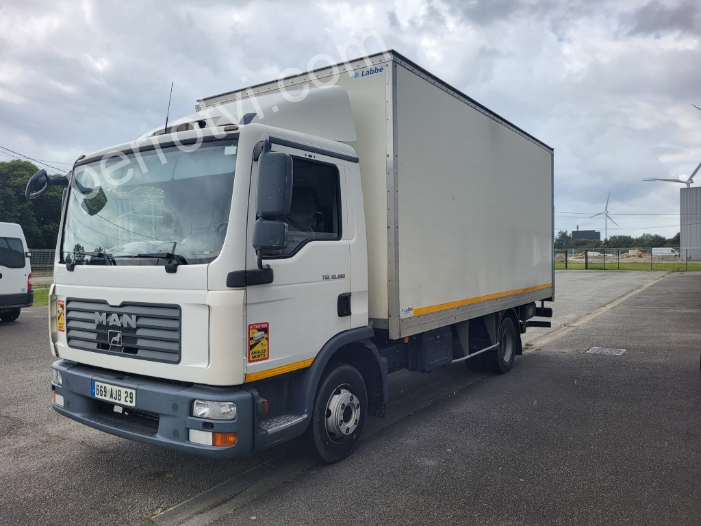 VOLVO TGL 10.180 photo 2