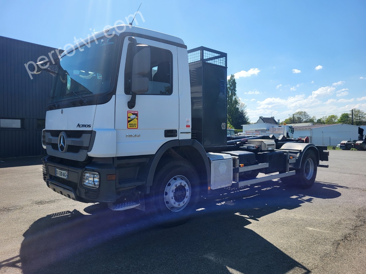 VOLVO ACTROS 1832 photo 2