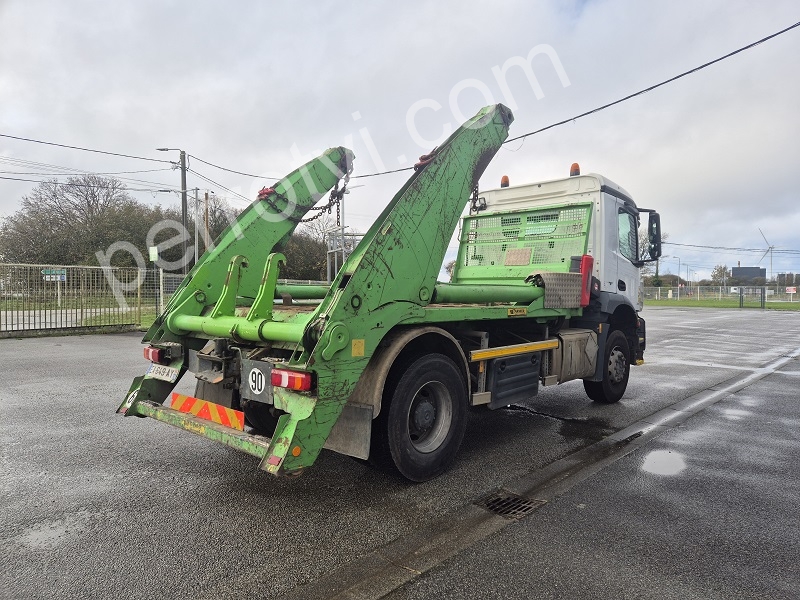 VOLVO AROCS 1832 photo 3