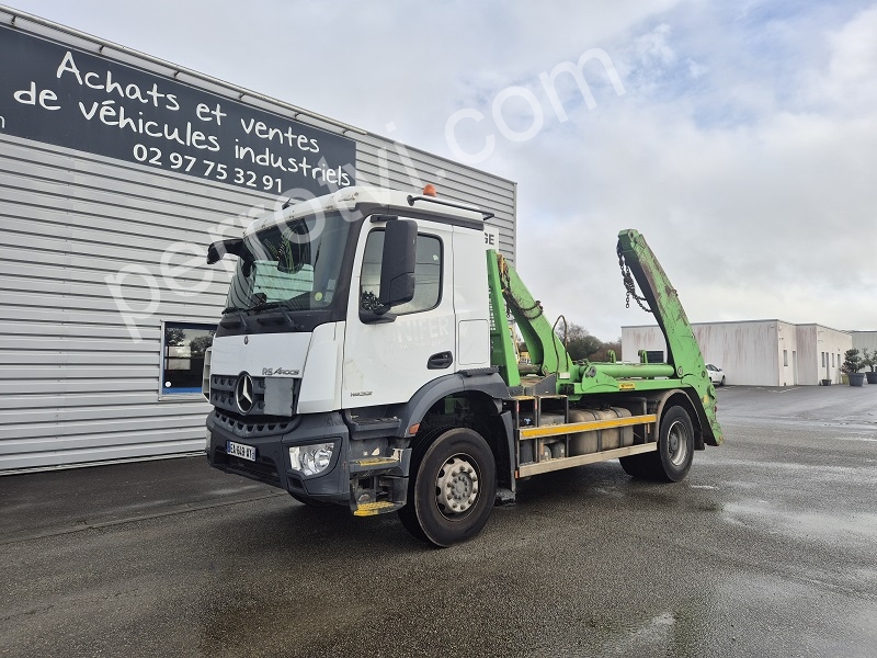 porteur MERCEDES AROCS 1832