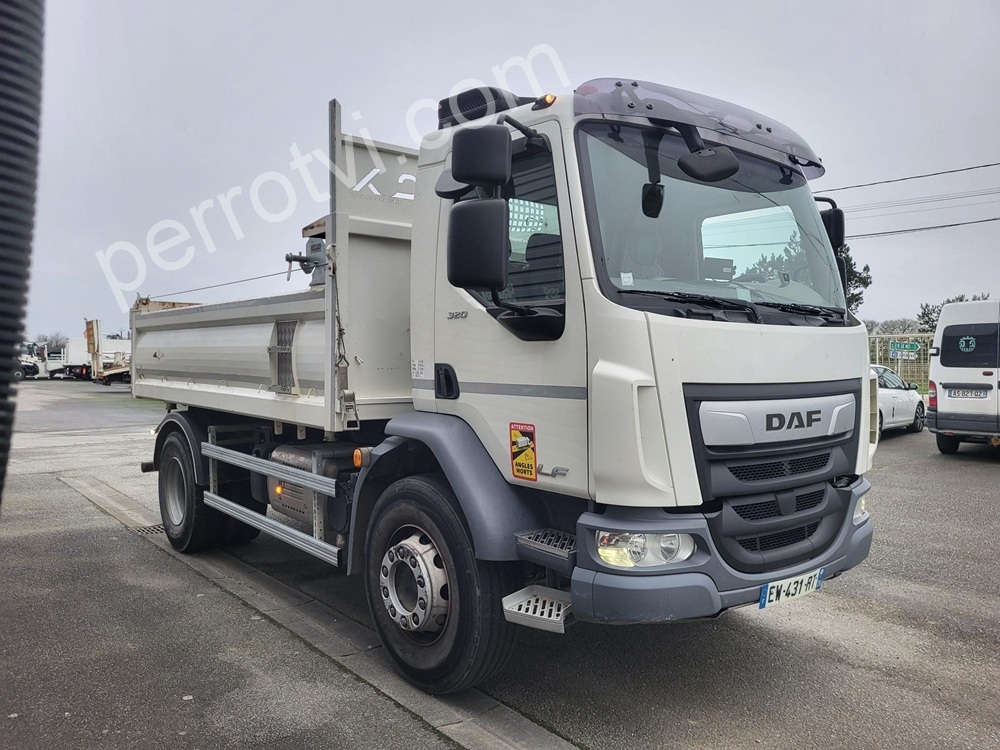 VOLVO LF 320 photo 2