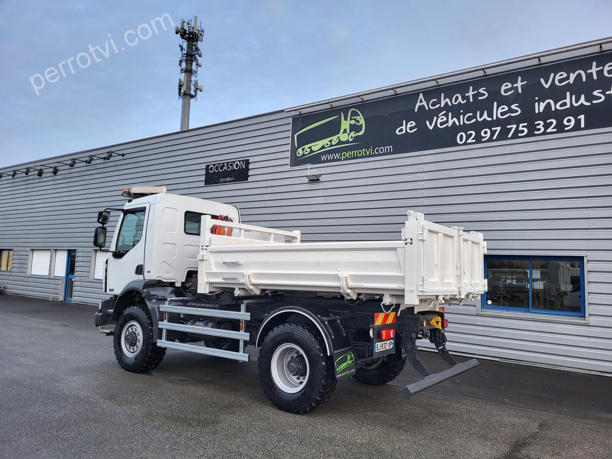 VOLVO MIDLUM 220 DXI photo 2