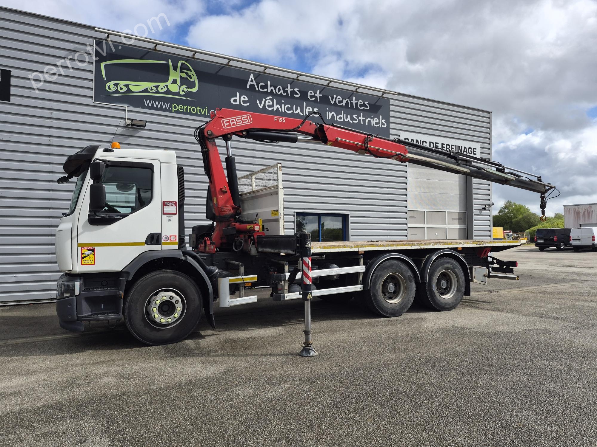 TECNOKAR C 320 6X4 photo 2