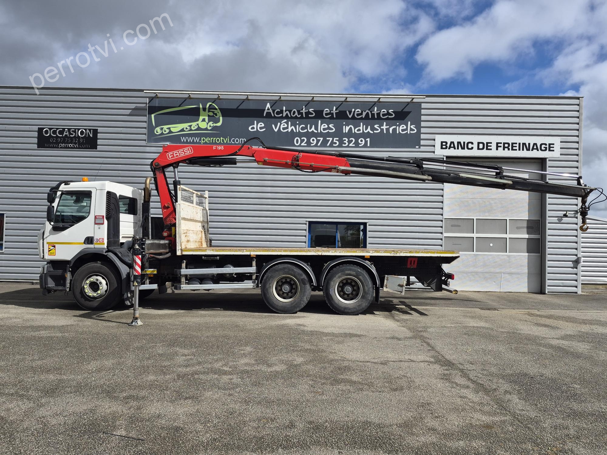 TECNOKAR C 320 6X4 photo 3