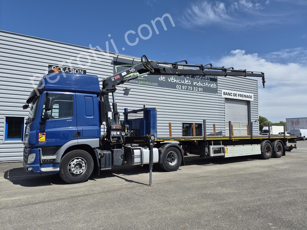 tracteur grue DAF + LECITRAILER CF 440 GRUE