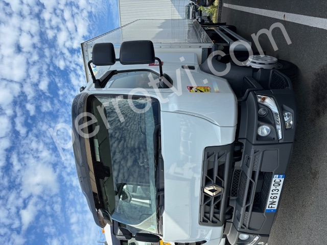porteur RENAULT D16 240