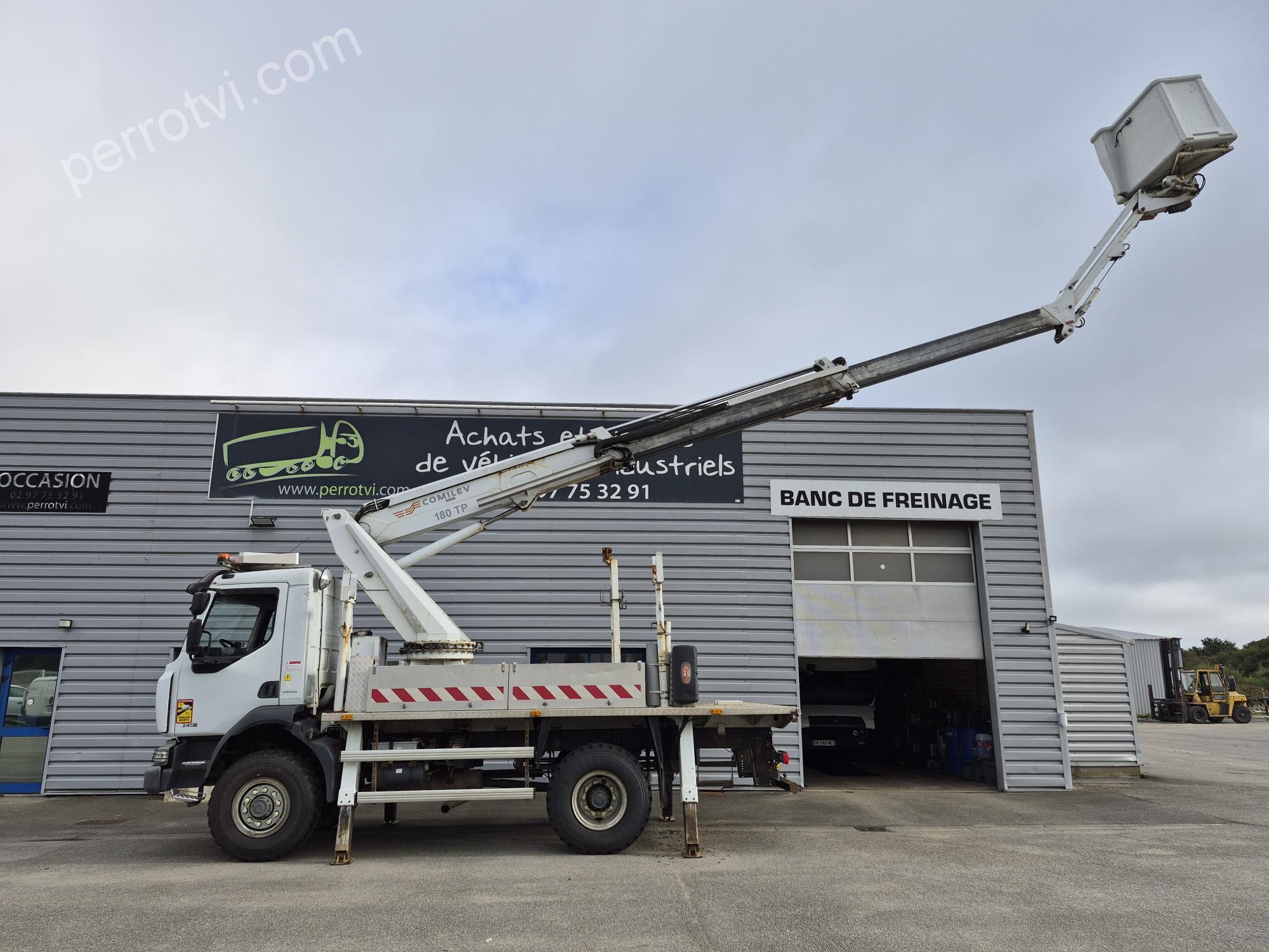 TECNOKAR MIDLUM 240 DXI 4X4 photo 2