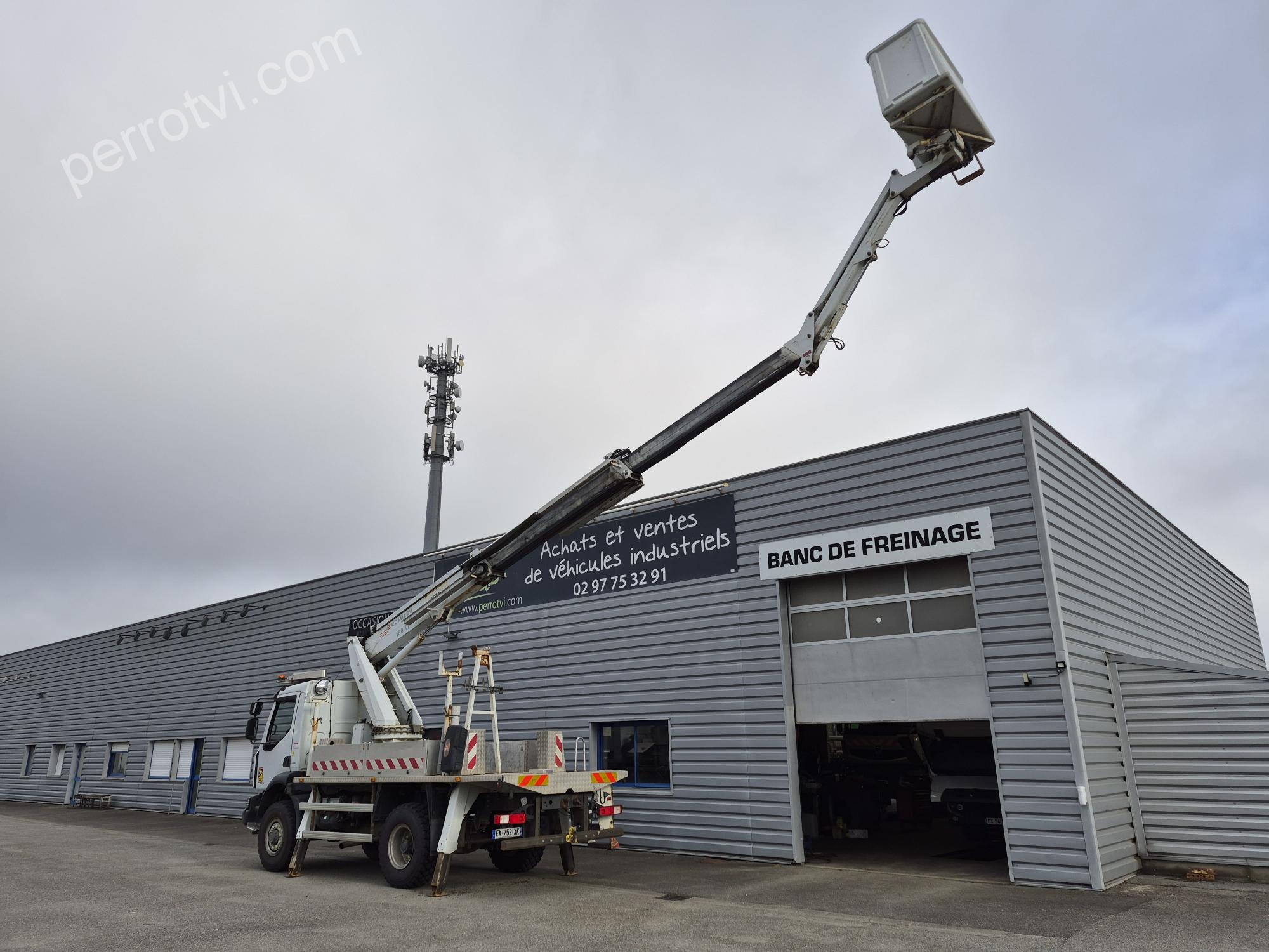TECNOKAR MIDLUM 240 DXI 4X4 photo 3